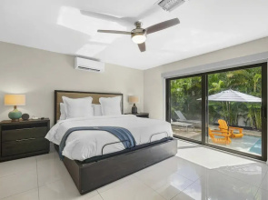 Relax in Luxury - 3 Bed 2 Bath Oasis With Pool