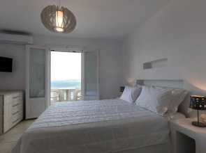Apricot and Sea Luxury Villas
