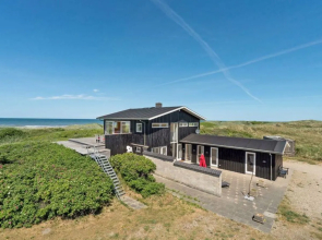 "Tinea" - 50m from the sea in NW Jutland