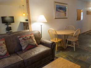 4025 Ski Trails