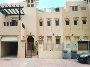 Al Hamra 4-Bedroom Luxury Villa Golf View