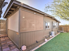 Western-style Phoenix Home: 15 Mi to Lake Pleasant