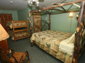 Spruce Lodge Bed & Breakfast & Guest Cottage