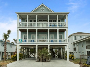 Coast is Clear by Oak Island Accommodations