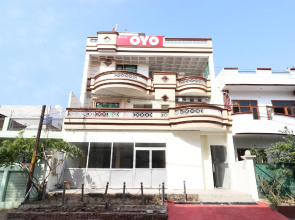 OYO 28356 Krishna Inn