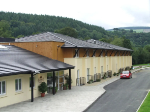 Woodenbridge Hotel and Lodge