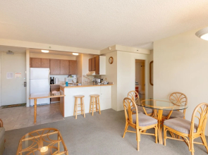 Waikiki Sunset Suite 2404