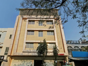 Treebo Krishna Regency ISBT Bus Stop
