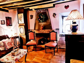 Room in Guest Room - La Quinta de Malu Romantic Hotel in Cuenca