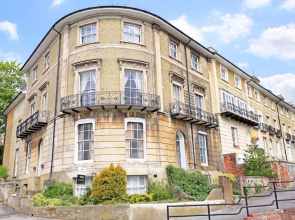 Flat B No. 01 Clifton Terrace