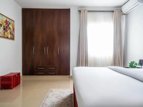 Urban Pumpkin 3-bedroom Apartment, Gerrard Road