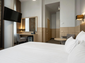 Отель Wellton Centrum Hotel & Spa