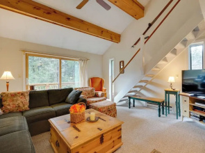 Dover Condo w/ Grill & Balcony: 3 Mi to Mt Snow!