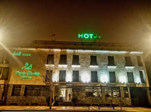 Hotel Ele Puente Romano