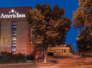 AmericInn by Wyndham Omaha
