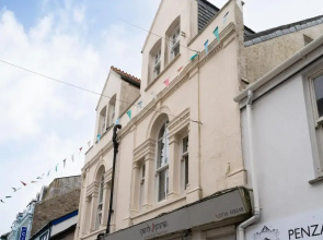 Bright Cheerful 2bed Maisonette Central Penzance