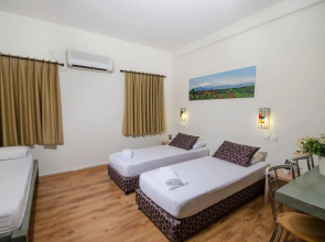 Kibbutz Malkiya Travel Hotel