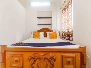 SPOT ON 69385 Sun Residency