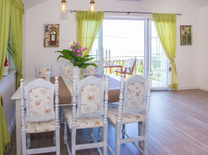 Beautiful villa with sea view and pool located near Opatija