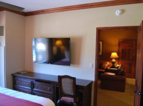 White Pines 2-BD at Westgate - Liberty