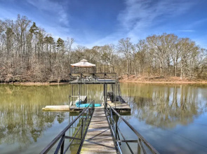 Large Lavonia Home w/ Party Dock on Lake Hartwell!