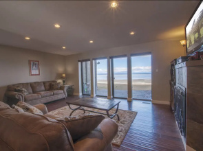 761 Lakeview Avenue #2, 2Br Townhouse