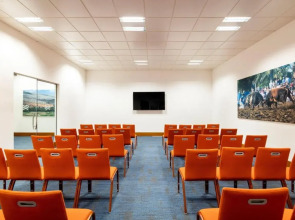 Crowne Plaza Muscat OCEC by IHG