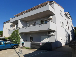 Apartment For Six Persons With Two Bedrooms Located 70M From Beach With Sea View