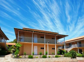 Higgins Lane Motel