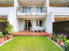 Corner House large 1 bedroom apartment