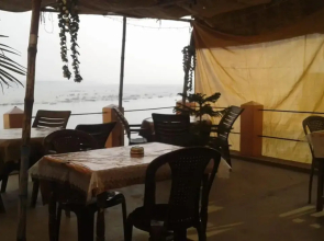 Sunrise Lodge