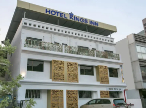 Treebo Kings Inn Vashi