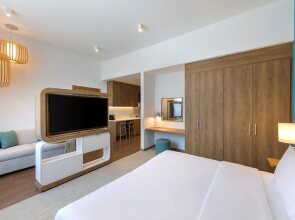 Element Al Mina, Dubai