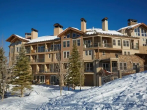 Snowmass Village 2 Bedroom Ski-In, Ski-Out Condo on Fanny Hill