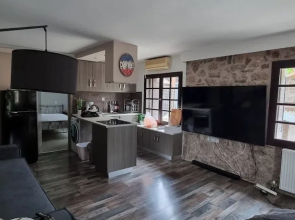 Manos Luxury Apartments