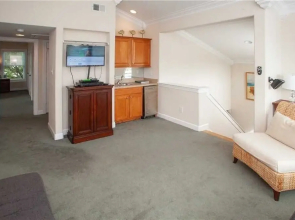 A Secret Spot 6 Bedrooms 4 Bathrooms Home