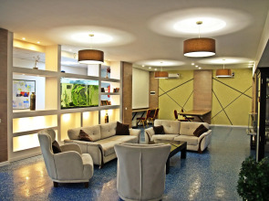 Отель Mardi Plaza