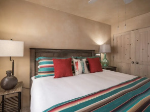 Valle Del Sol - Unbeatable Views, Spacious Luxury Home, Impeccable Furnishings