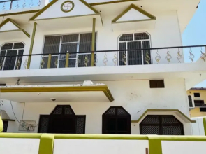 Goroomgo Ashoka Aashram Homestay Ayodhya