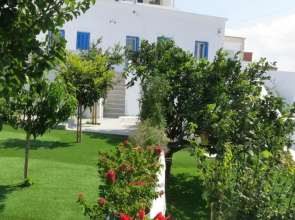 Room-andoni's House in Pitrofos, Andros
