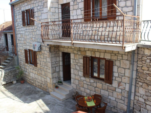 Holiday house Tončica - quiet place: Dol (Brac), Island Brac