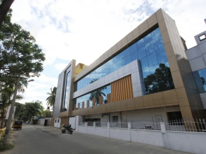Oyo 44203 Sri Manis Residency