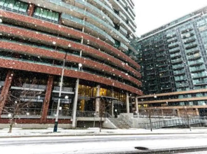 Panoramic Lakeview in a Luxury Downtown Oasis