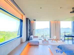 Half Hidden - Peachland Mountain Boutique Resort & Spa