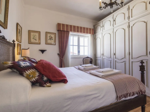 Rustic Seaview Apartment in Cascais