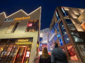 Watford stays - 4bed house