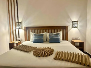 Cezere The Palm Hotel