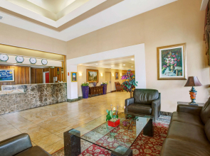 Ramada by Wyndham Hawthorne LAX / LA Stadium