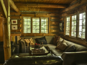Algonquin Log Cabin