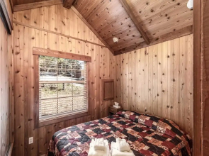 Aloft Cabin, 1 Bedroom, 1 Loft, Midtown, Sleeps 6